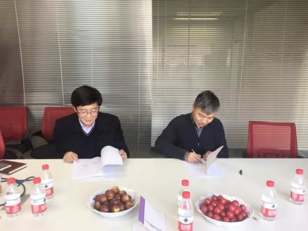 1-19101Q10HBa-lp 济南尊龙凯时与齐鲁工业大学相助签约仪式顺遂举行